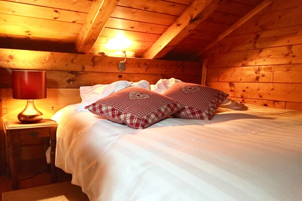 Foto van Chalet bij Bitche met Privé Sauna - Vakantiehuis in Bousseviller - BedRoom