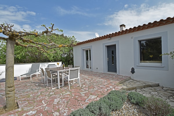 Foto van Villa in Malves bij Carcassonne Zwembad - Vakantiehuis in Malves en Minervois - TerraceBalcony