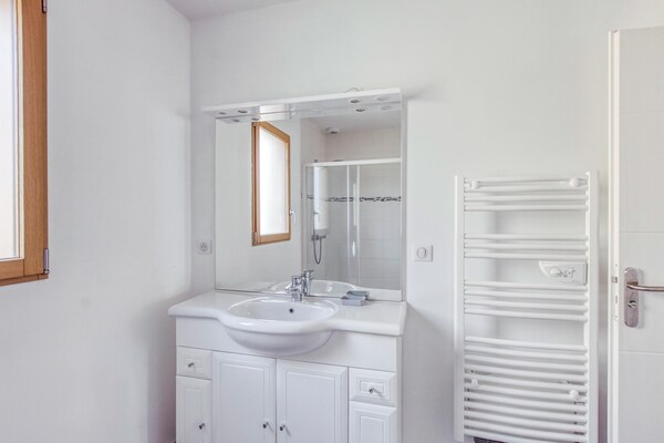 Foto van Aangenaam huisje in Challerange - Vakantiehuis in Challerange - BathRoom