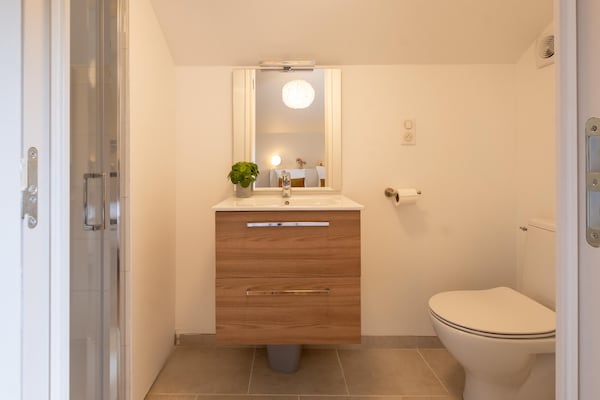 Foto van Charmant vakantiehuis met privézwembad - Vakantiehuis in HAUTEFORT - BathRoom