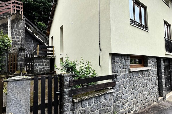 Foto van Appartement in Mont-Dore met omheinde tuin - Vakantiehuis in  - Untagged