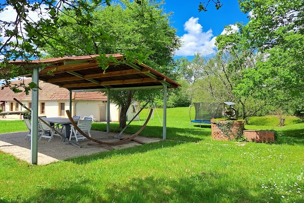 Foto van Comfortabel vakantiehuis met ruime tuin - Vakantiehuis in Vieure - GardenSummer