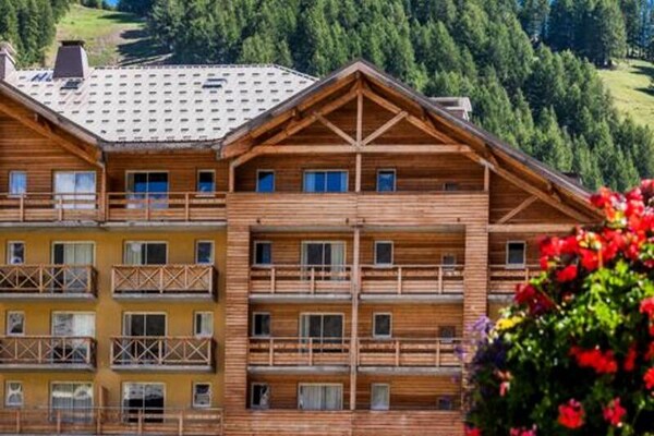 Foto van 2 Kamers 6 Personen Superior - Vakantiehuis in La Foux d’Allos - 