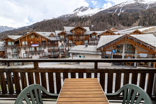 Foto van Residentie Le Balcon Des Airelles - Vakantiehuis in LES ORRES - TerraceBalcony