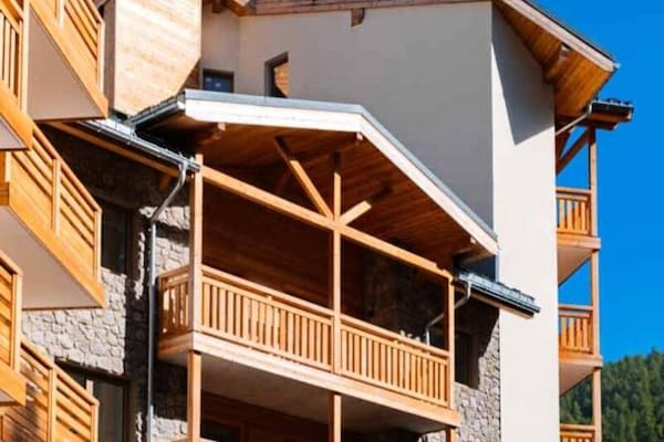 Foto van Appartement in Alpen met Uitzicht - Vakantiehuis in VARS - ExteriorSummer