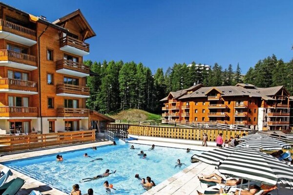 Foto van Appartement in Hautes-Alpes met Ski-In - Vakantiehuis in VARS - ExteriorSummer