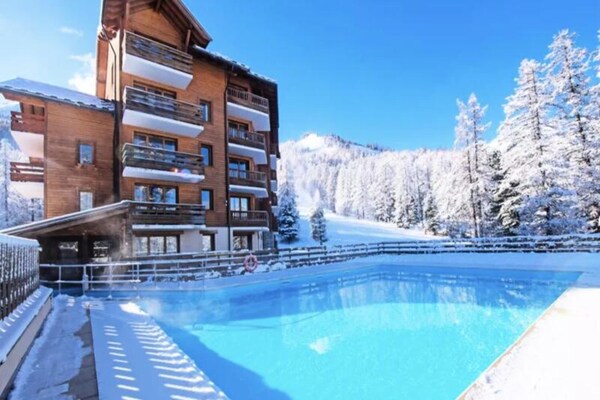 Foto van Residentie L'Albane - Vakantiehuis in VARS - ExteriorSummer