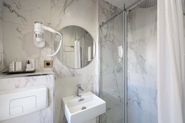 Foto van Hotel Avaton - Eenpersoonskamer - Cannes Palais
 - Vakantiehuis in Cannes - 