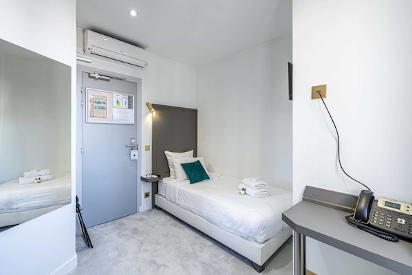 Foto van Hotel Avaton - Eenpersoonskamer - Cannes Palais
 - Vakantiehuis in Cannes - 