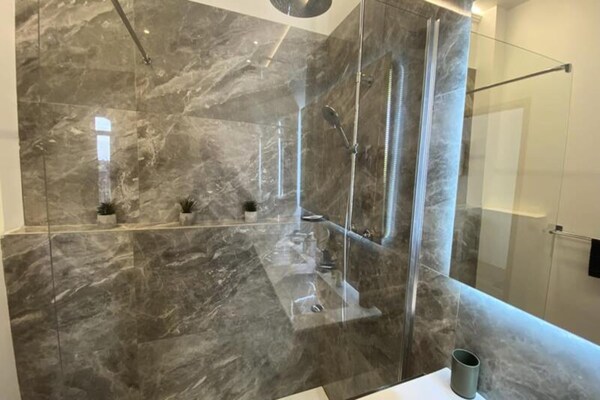 Foto van Bel Appartement Au Coeur De Cannes - Vakantiehuis in Cannes - ExteriorSummer