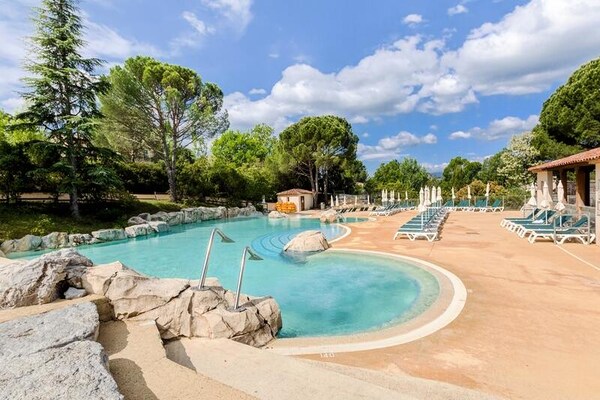 Foto van Huisselectie 3 slaapkamers (8 personen) - Vakantiehuis in GROSPIERRES - 