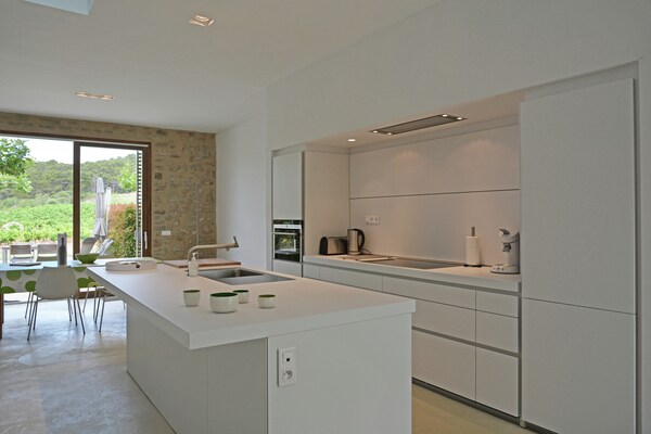 Foto van Boerderij in Languedoc met Zwembad & Wijngaard - Vakantiehuis in Rieux-Minervois - Kitchen