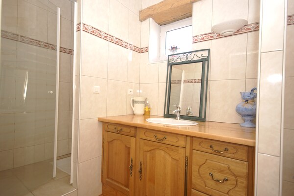 Foto van Villa in Conilhac met privéterras - Vakantiehuis in Conilhac-De-La-Montagne - BathRoom