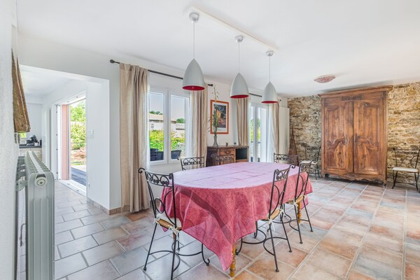 Foto van Retraite in Saint Denis - Vakantiehuis in Saint-Denis - DiningRoom