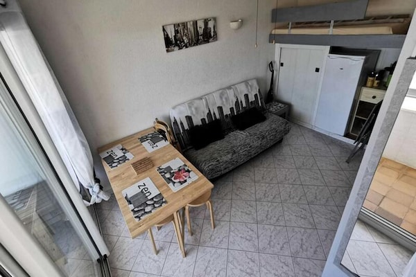 Foto van 2 stukken voor 4 personen - Vakantiehuis in LEUCATE - DiningRoom