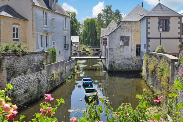 Foto van Golden Light Cottage Escape - Vakantiehuis in Sainte-Marguerite-d'Elle - AreaSummer20KM