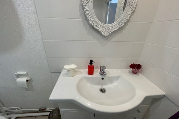 Foto van Appartement in Bayeux bij D-Day-stranden - Vakantiehuis in Bayeux - BathRoom