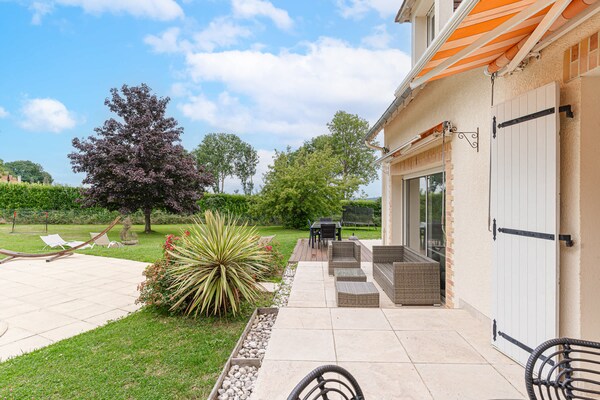 Foto van Geweldige villa met zwembad - Vakantiehuis in Englesqueville-en-Auge - Untagged