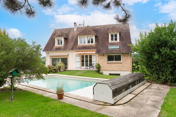 Foto van Geweldige villa met zwembad - Vakantiehuis in Englesqueville-en-Auge - Untagged