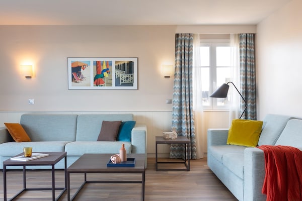 Foto van Appartement met schilderachtige haven voor 6 personen in Deauville - LivingRoom