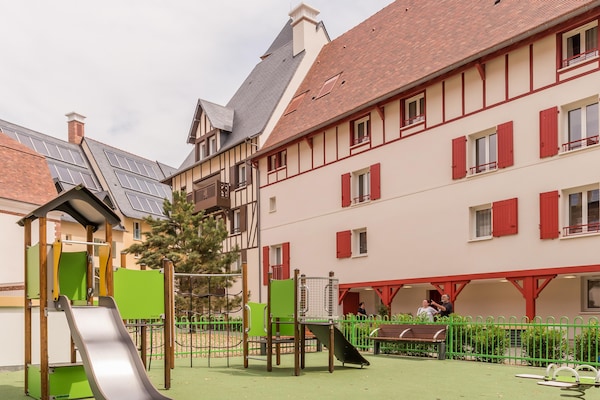 Foto van Appartement met schilderachtige haven voor 6 personen in Deauville - GardenSummer