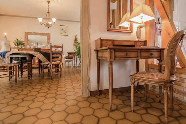 Foto van Villa met zwembad in Corrèze - Vakantiehuis in Saint Bonnet La Rivière - HallReception