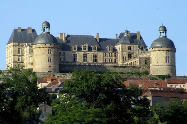 Foto van Villa met zwembad in Corrèze - Vakantiehuis in Saint Bonnet La Rivière - AreaSummer20KM