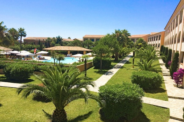 Foto van Appartement met zeezicht voor 6 gasten - Vakantiehuis in Linguizzetta - ViewSummer