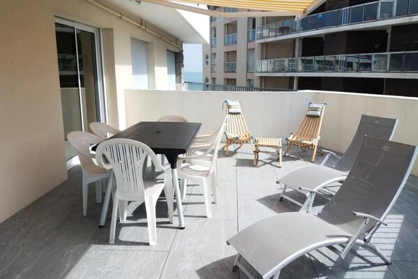 Foto van Casinoresidentie met drie kamers - Vakantiehuis in PLENEUF VAL ANDRE - ExteriorSummer