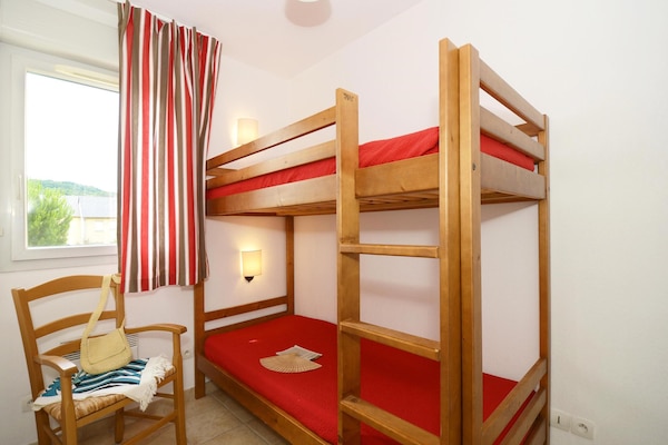 Foto van Appartement in Frankrijk met Uitzicht op Zwembad - Vakantiehuis in Montignac - BedRoom