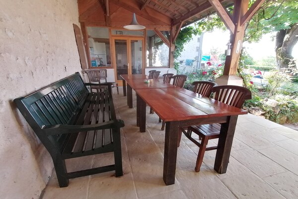 Foto van Vakantiehuis in Lusignac met privézwembad - Vakantiehuis in Lusignac - TerraceBalcony