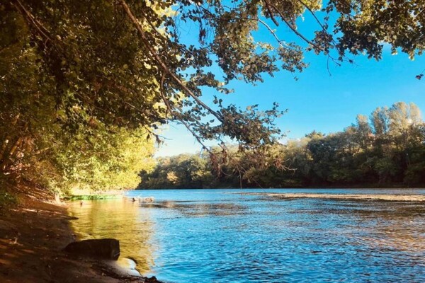 Foto van Vakantiehuis in Lusignac met privézwembad - Vakantiehuis in Lusignac - AreaSummer5KM