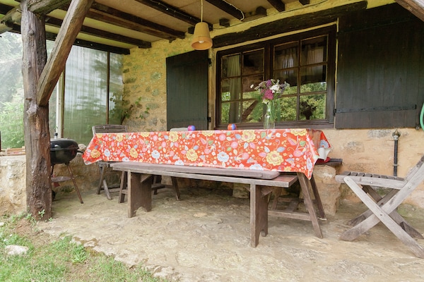 Foto van Vakantiehuis in Dordogne bij Lascaux - Vakantiehuis in Les Eyzies-De-Tayac-Sireuil - TerraceBalcony