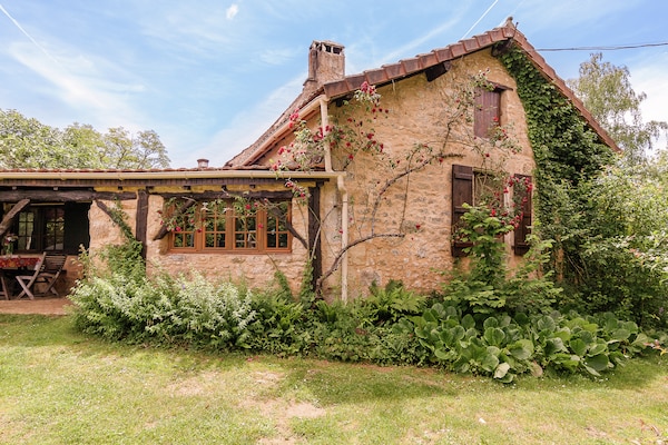 Foto van Vakantiehuis in Dordogne bij Lascaux - Vakantiehuis in Les Eyzies-De-Tayac-Sireuil - ExteriorSummer