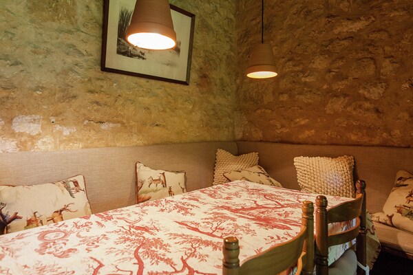 Foto van Landgoed in de Dordogne nabij Sites - Vakantiehuis in Les Eyzies-De-Tayac-Sireuil - DiningRoom