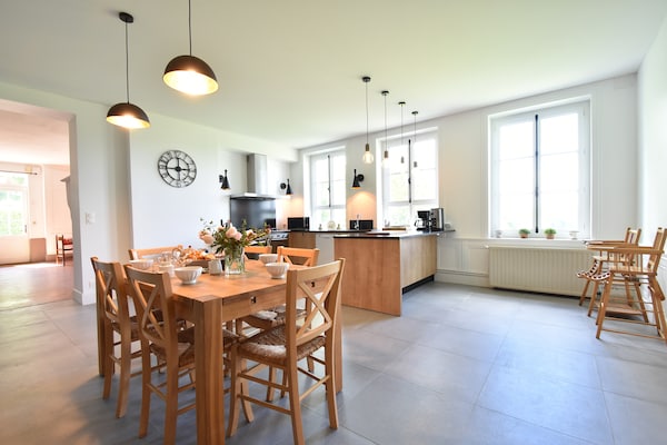 Foto van Kasteel in Aspires met Tennisbaan & Uitzicht - Vakantiehuis in Asnières - Kitchen