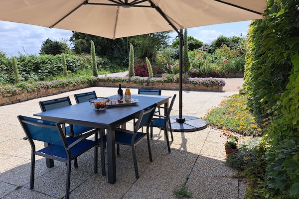 Foto van Vakantiehuis in Sibiril vlakbij zandstranden - Vakantiehuis in Sibiril - TerraceBalcony