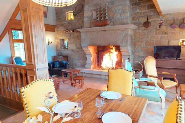 Foto van Stenen huis met zeezicht in Bretagne - Vakantiehuis in St. Pol-de-Léon - LivingRoom