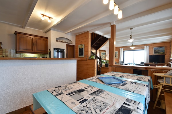 Foto van Prachtig vakantiehuis aan zee in Penmarch - Vakantiehuis in Saint-Guénolé - DiningRoom