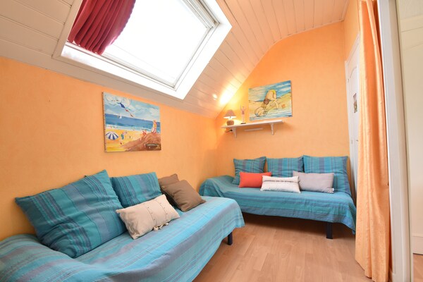 Foto van Prachtig vakantiehuis aan zee in Penmarch - Vakantiehuis in Saint-Guénolé - BedRoom