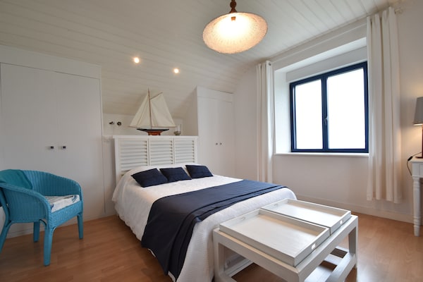 Foto van Prachtig vakantiehuis aan zee in Penmarch - Vakantiehuis in Saint-Guénolé - BedRoom