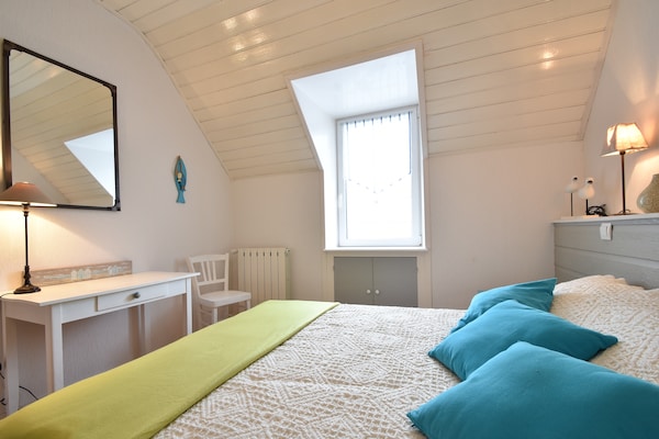 Foto van Prachtig vakantiehuis aan zee in Penmarch - Vakantiehuis in Saint-Guénolé - BedRoom