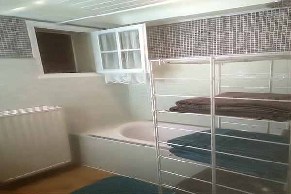 Foto van Kindvriendelijke villa met zwembad - Vakantiehuis in Salazac - BathRoom