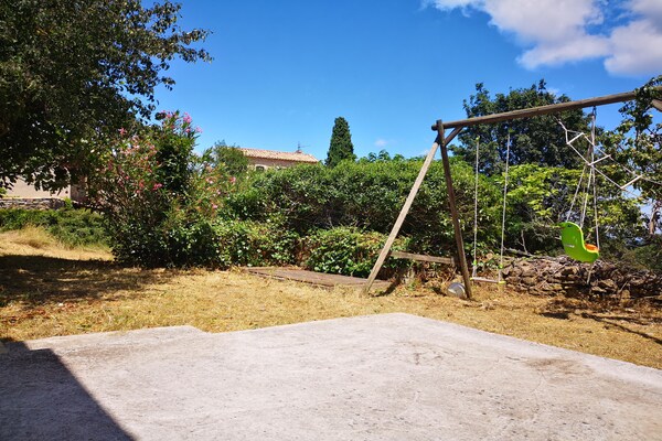 Foto van Kindvriendelijke villa met zwembad - Vakantiehuis in Salazac - GardenSummer