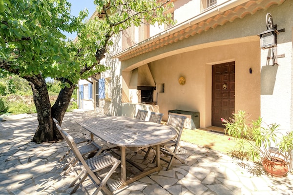 Foto van Kindvriendelijke villa met zwembad - Vakantiehuis in Salazac - TerraceBalcony