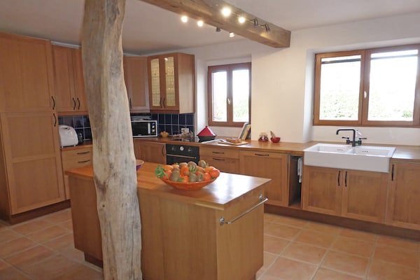 Foto van Luxe villa in Cazaubon met zwembad - Vakantiehuis in Cutxan - Kitchen
