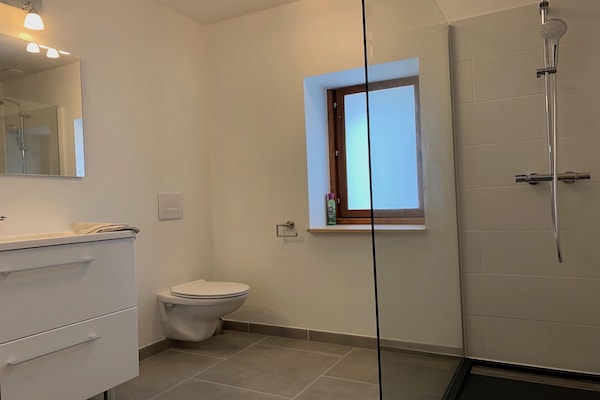 Foto van Luxe villa in Cazaubon met zwembad - Vakantiehuis in Cutxan - BathRoom