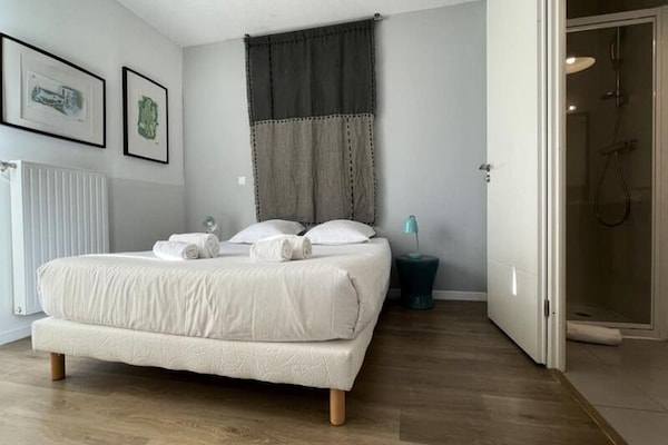 Foto van Ruim, licht appartement met parkeerplaats - Vakantiehuis in Bordeaux - 