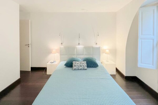 Foto van High-end appartement in de Gouden Driehoek - Vakantiehuis in Bordeaux - ExteriorSummer