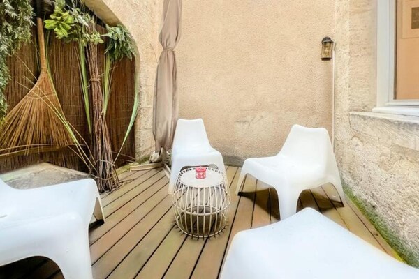 Foto van High-end appartement in de Gouden Driehoek - Vakantiehuis in Bordeaux - ExteriorSummer